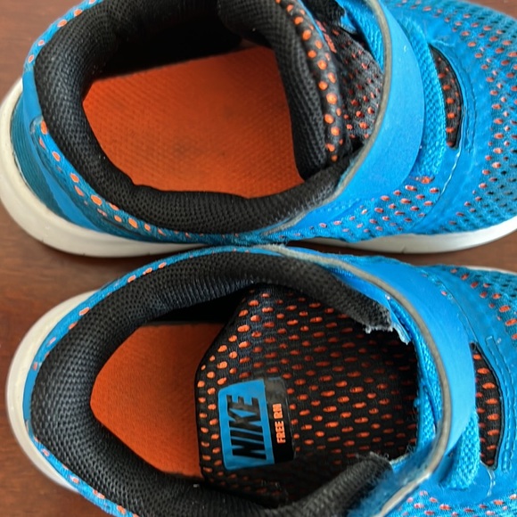 Sold Nike toddler size  7C - Picture 3 of 10